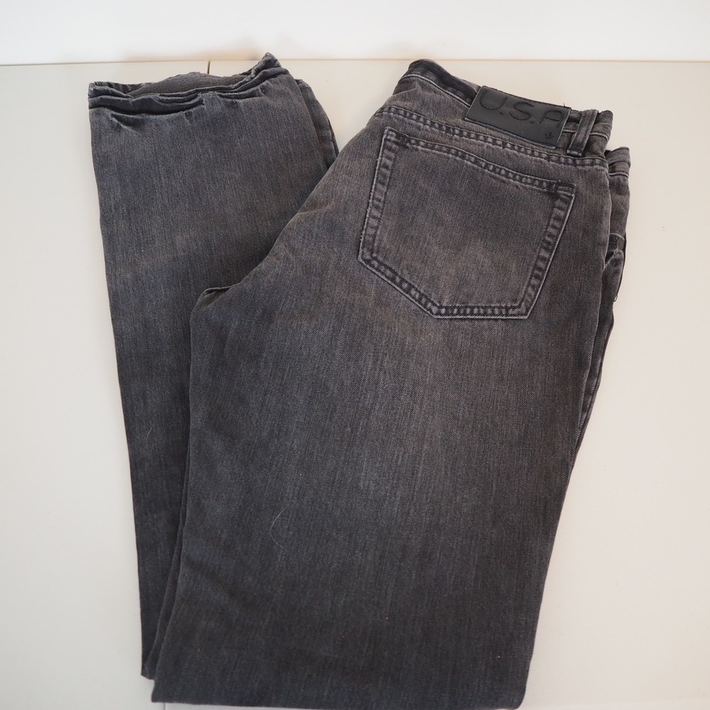 Men's Straight Jeans in Faded Black